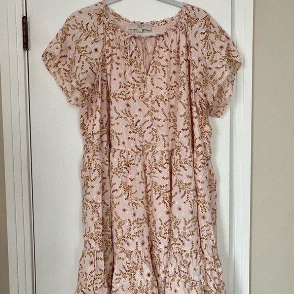 LOFT Dresses & Skirts - Loft - Floral Vine Tiered Dress